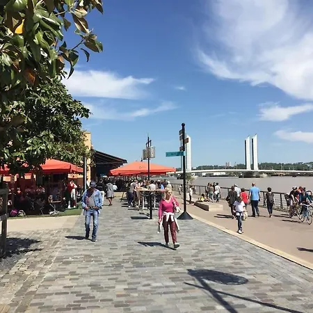 Apartment Sunny Riverside Bordeaux