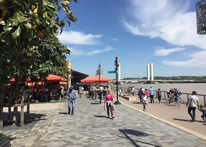 Appartamento Jennys-getaways Sunny Close Cité Du Vin Bordeaux